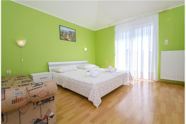 Apartment A1, for 5 persons