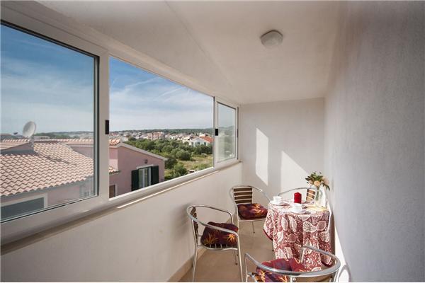 Apartment A2, for 5 persons