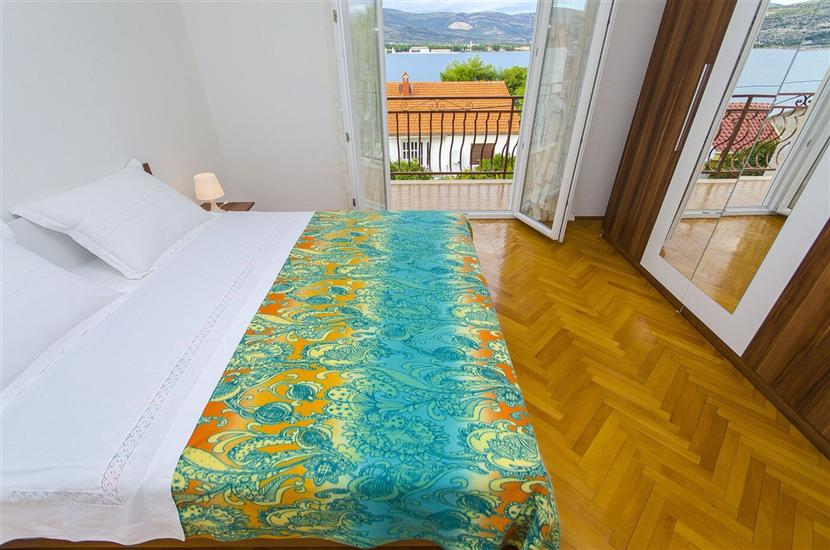 House K1, for 12 persons