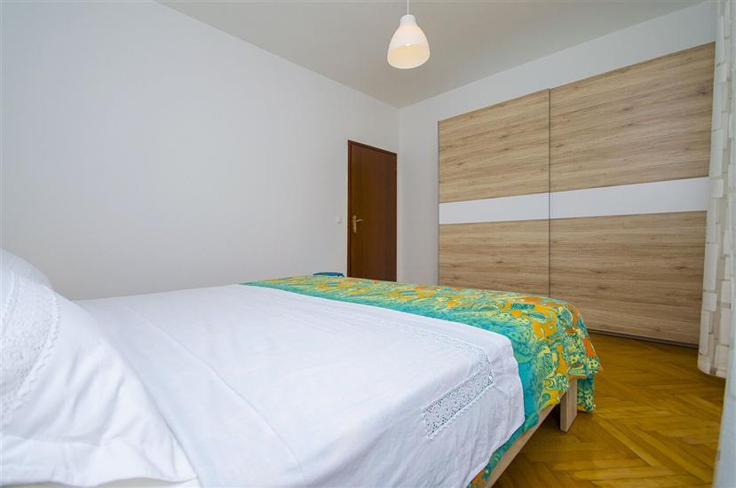 House K1, for 12 persons