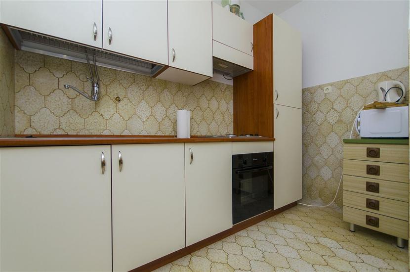 House K1, for 12 persons