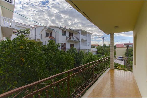 House K1, for 12 persons