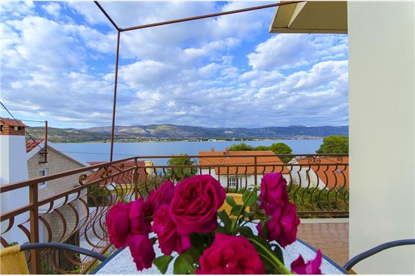 House K1, for 12 persons