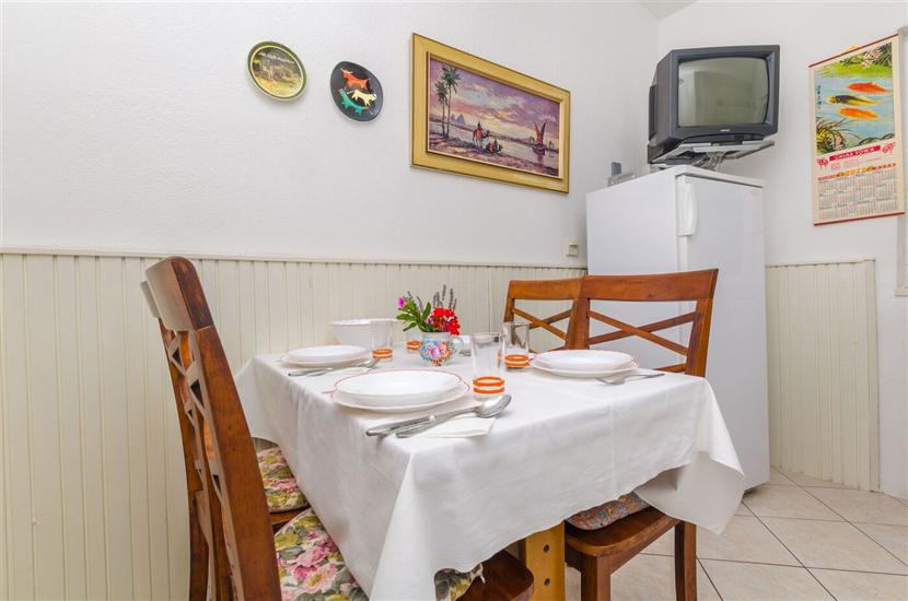 Apartment A1, for 7 persons
