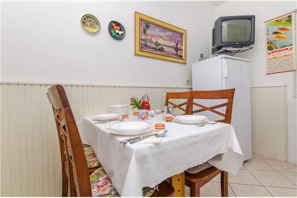 Apartment A1, for 7 persons