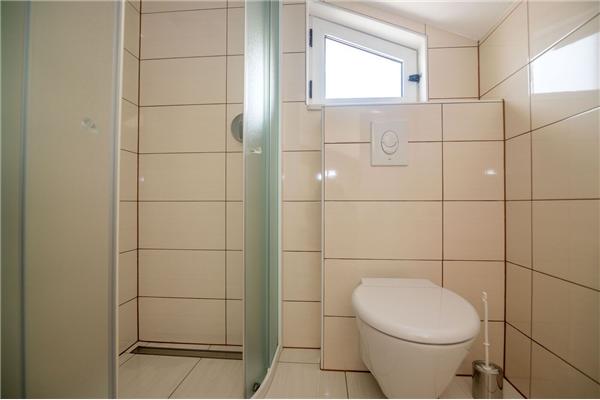 Room S1, for 2 persons