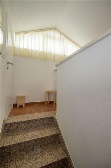 Room S1, for 2 persons