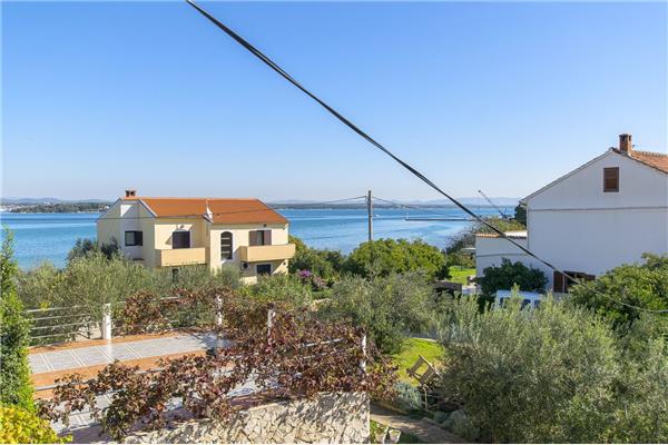 Apartment A3, for 6 persons