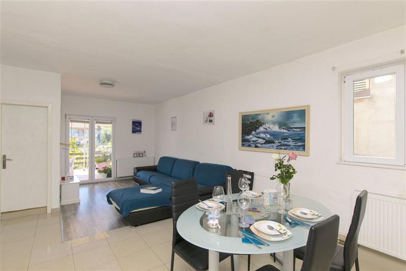 Apartment A3, for 6 persons