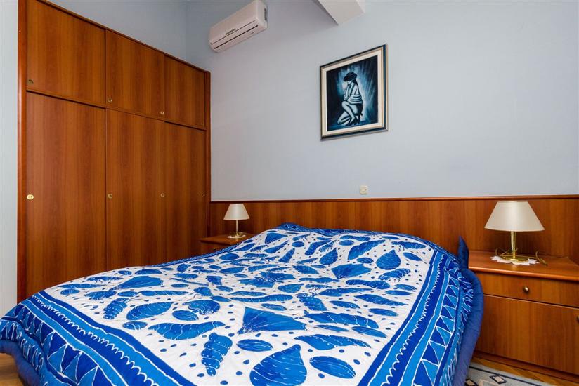 Room S10, for 2 persons