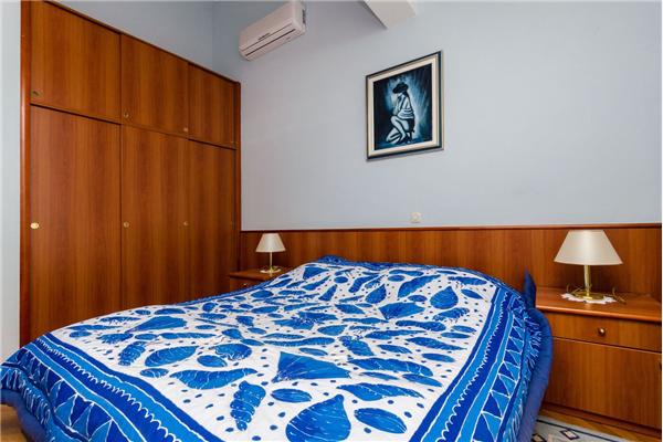 Room S10, for 2 persons