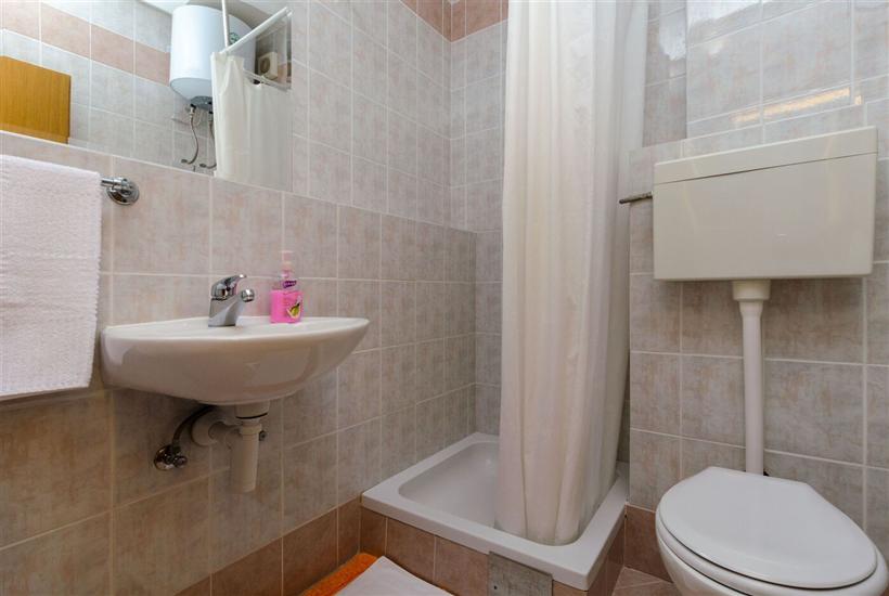 Room S10, for 2 persons