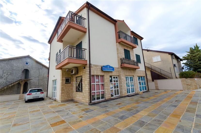 Апартаменты Karmen