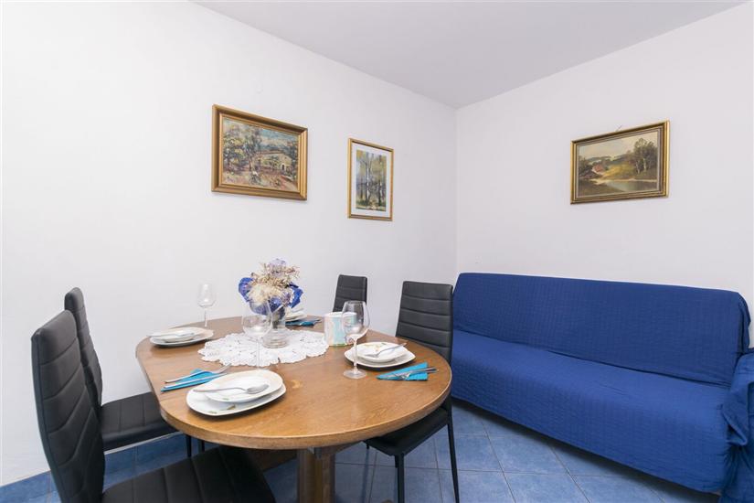 Apartment A2, for 6 persons