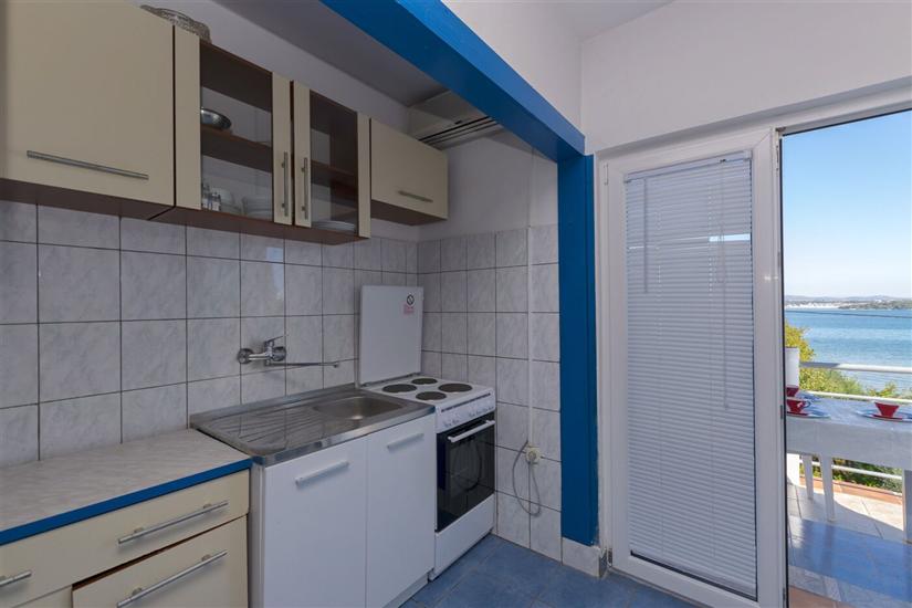 Apartment A2, for 6 persons