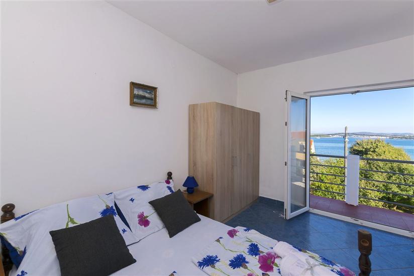 Apartment A2, for 6 persons