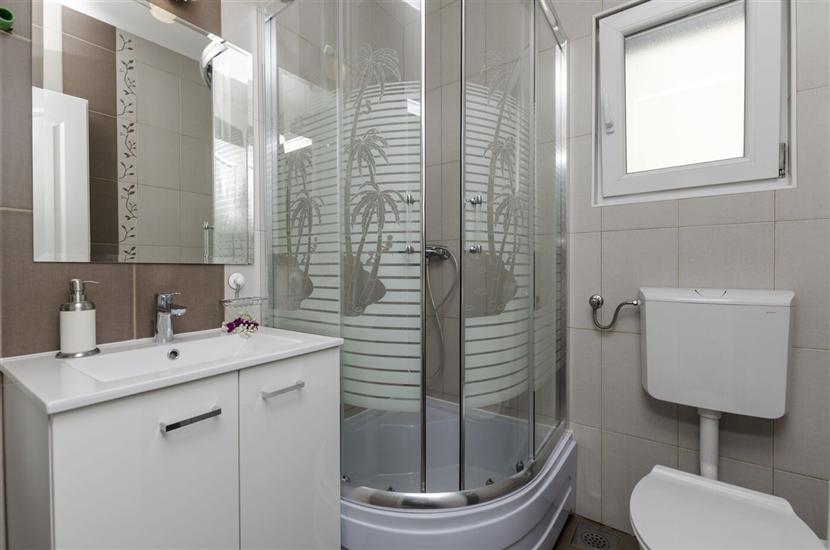 Apartment A4, for 3 persons