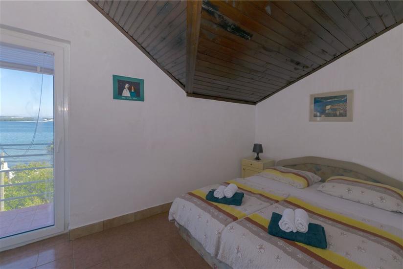 Apartment A4, for 5 persons