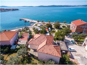 Apartment Bepo Bibinje, Size 110.00 m2, Airline distance to the sea 5 m, Airline distance to town centre 200 m