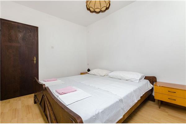 Apartment A1, for 7 persons