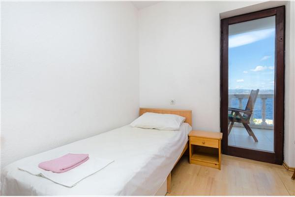 Apartment A1, for 7 persons