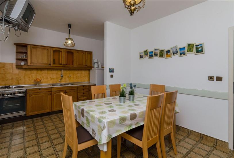 Apartman A2, za 6 osoba/e