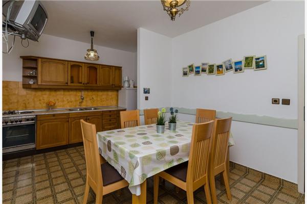 Apartman A2, za 6 osoba/e