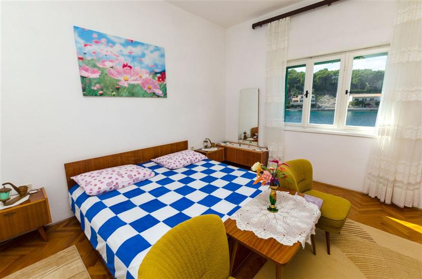 Apartment A2, for 5 persons