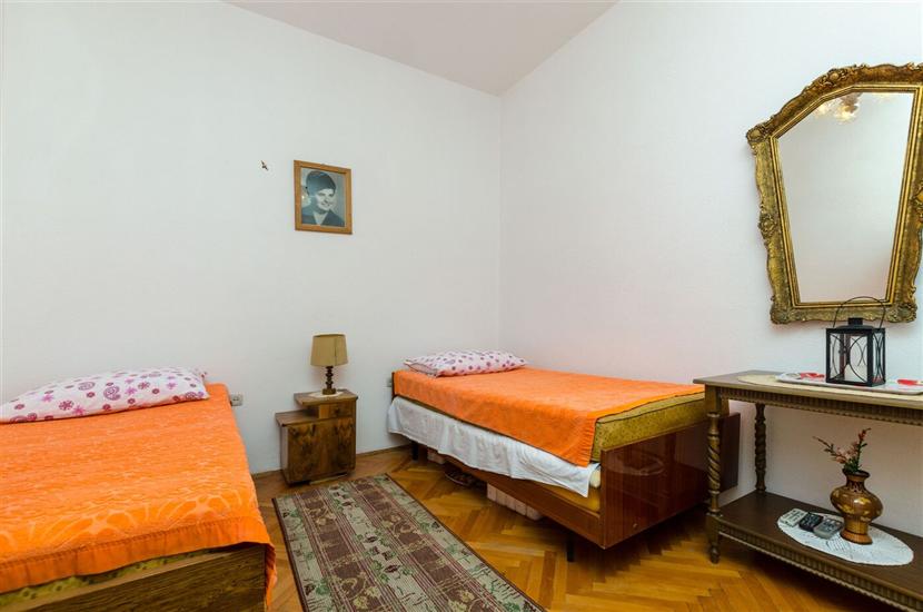 Apartment A2, for 5 persons