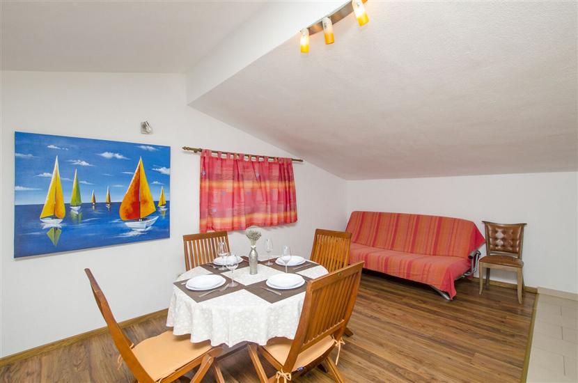 Apartment A2, for 6 persons