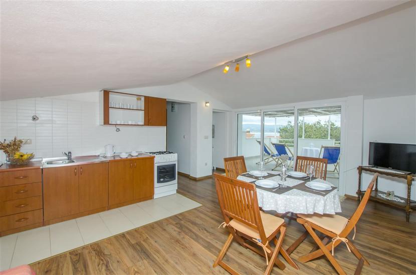 Apartment A2, for 6 persons