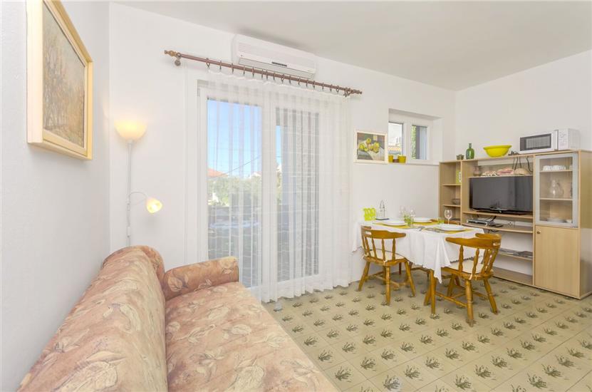 Apartment A1, for 3 persons