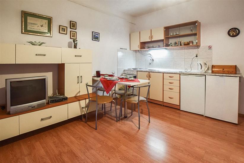 Apartment A6, for 4 persons