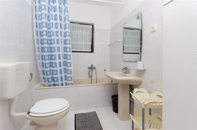 Apartment A2, for 4 persons