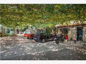 Beachfront accommodation Split and Trogir riviera,BookMarijanaFrom 137 €