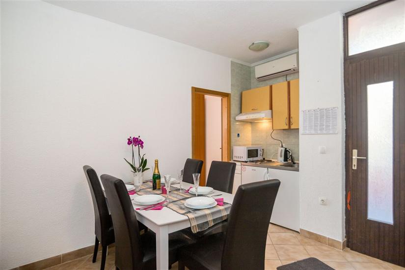 Apartment A2, for 4 persons