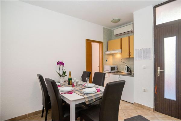 Apartment A2, for 4 persons