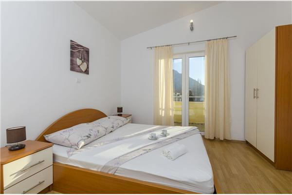 Apartment A2, for 3 persons