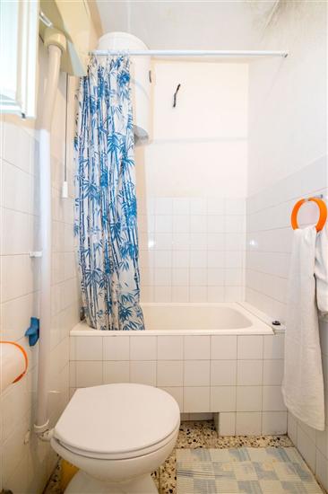 Apartment A1, for 7 persons