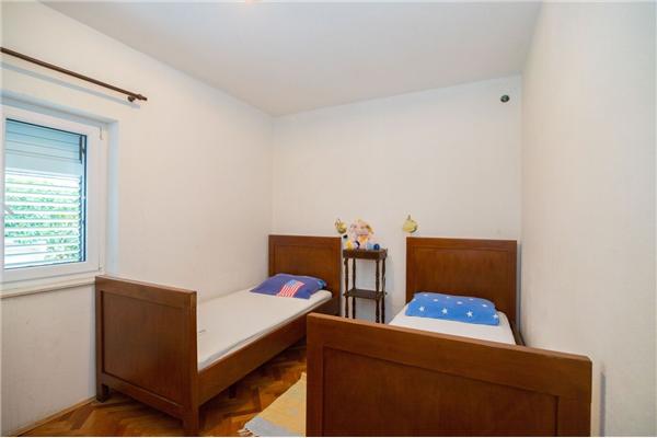 Apartment A1, for 7 persons