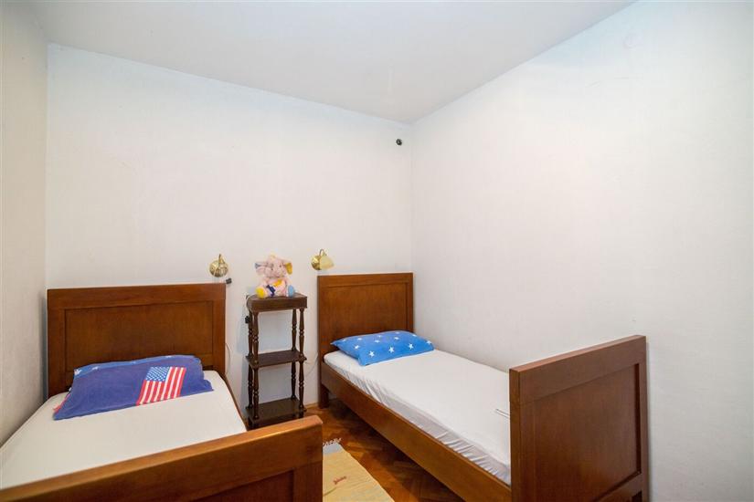 Apartment A1, for 7 persons