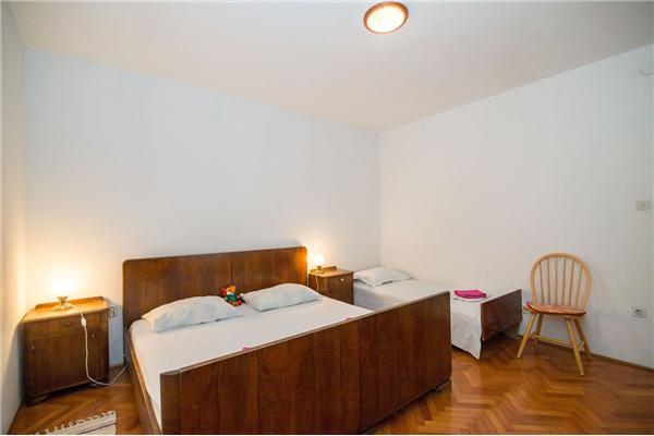 Apartment A1, for 7 persons
