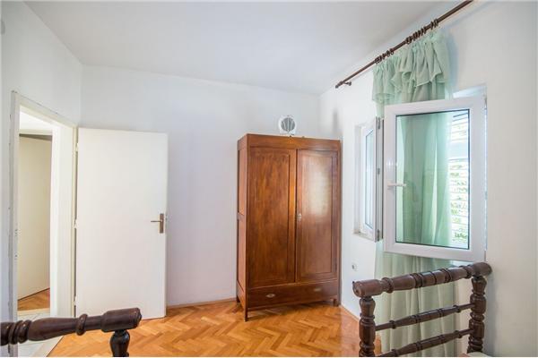 Apartment A2, for 7 persons