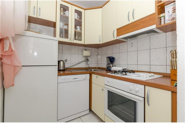 Apartment A1, for 5 persons