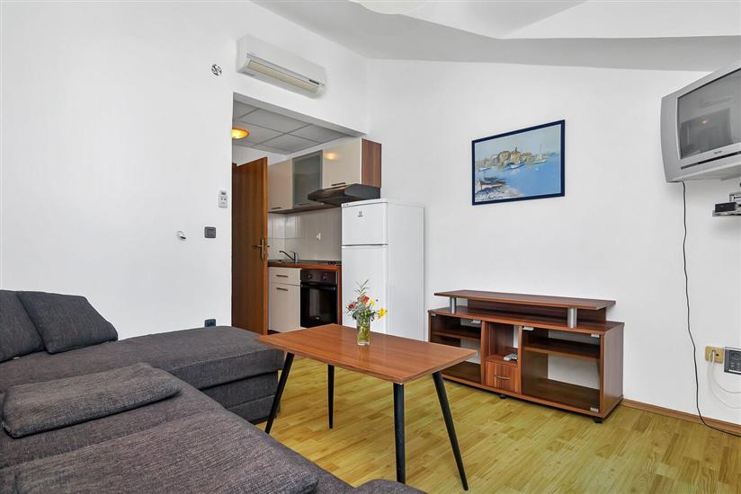 Apartment A7, for 5 persons