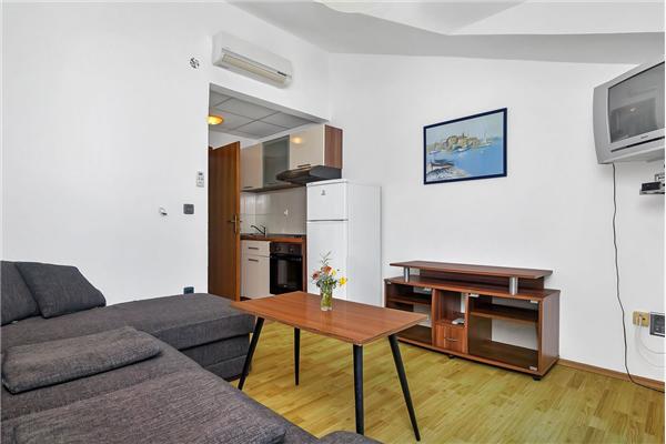 Apartment A7, for 5 persons