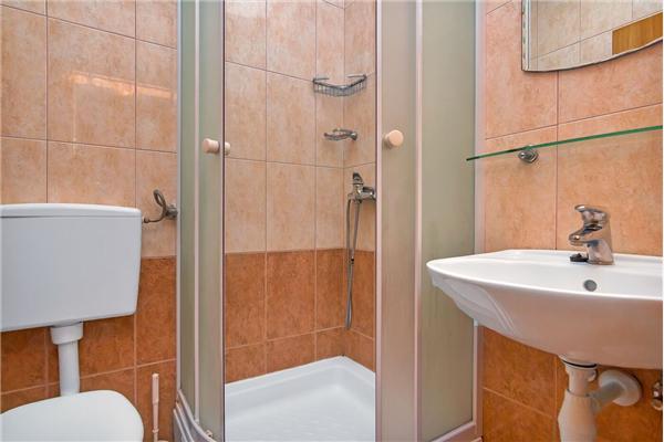 Apartment A7, for 5 persons