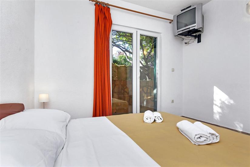 Apartment A8, for 5 persons