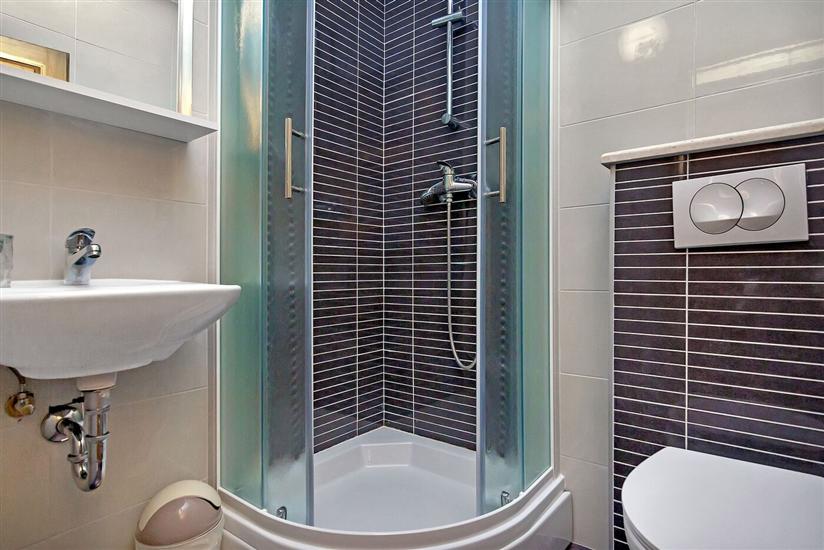 Apartment A8, for 5 persons