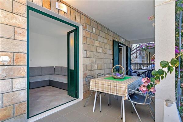 Apartment A9, for 5 persons